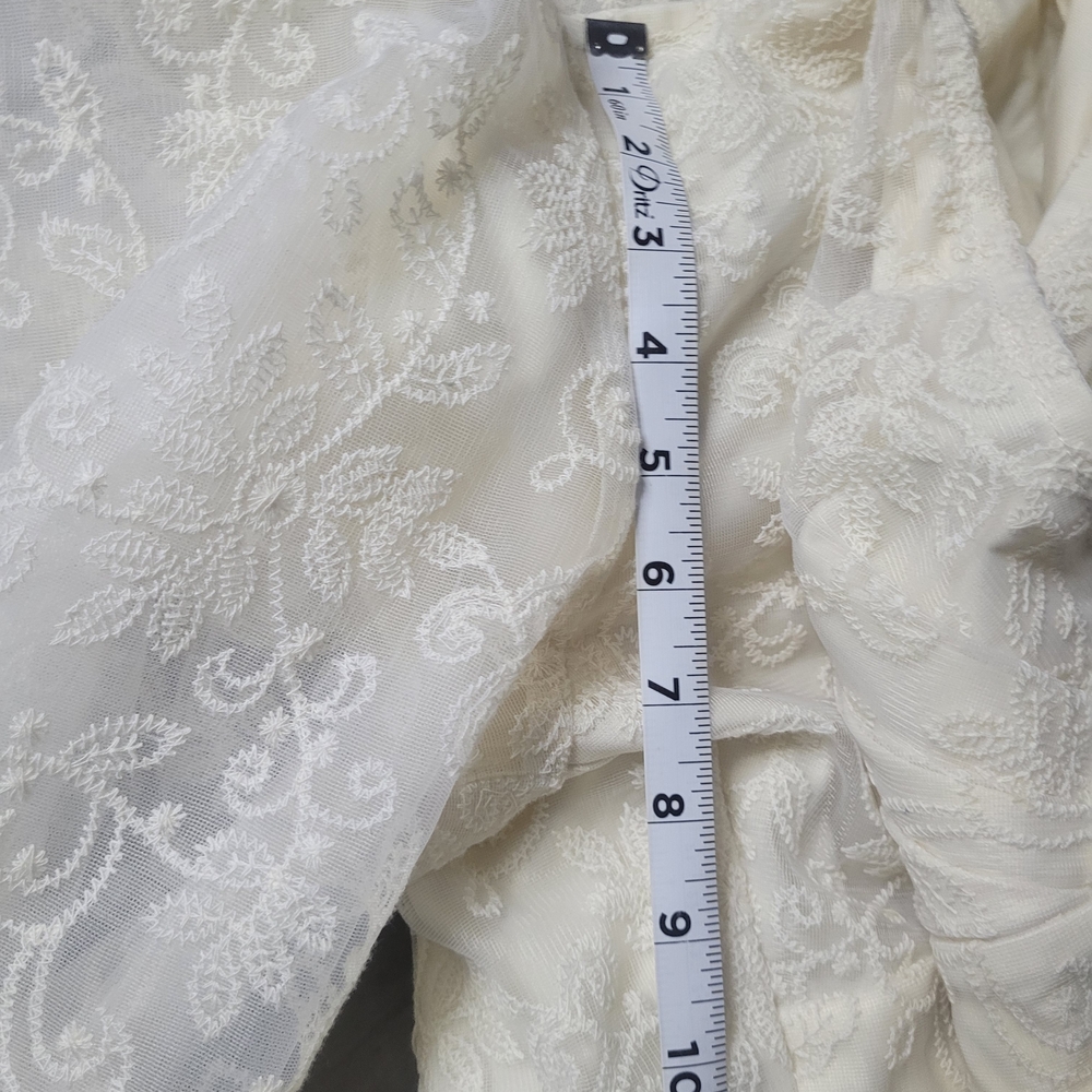 Ivory Lace Wedding Dress - Picture 10 of 13